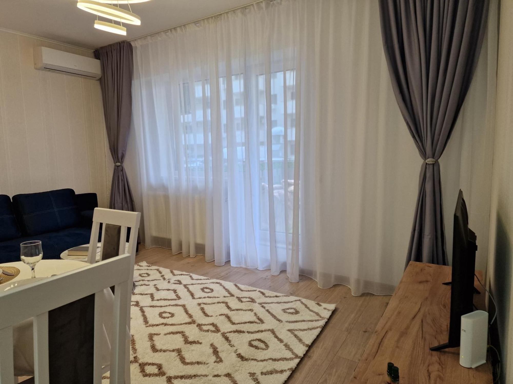 Studio&Garden! Roşu Exteriér fotografie