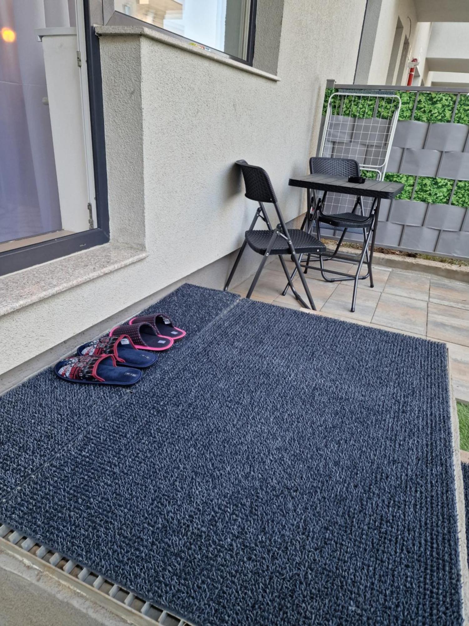 Studio&Garden! Roşu Exteriér fotografie